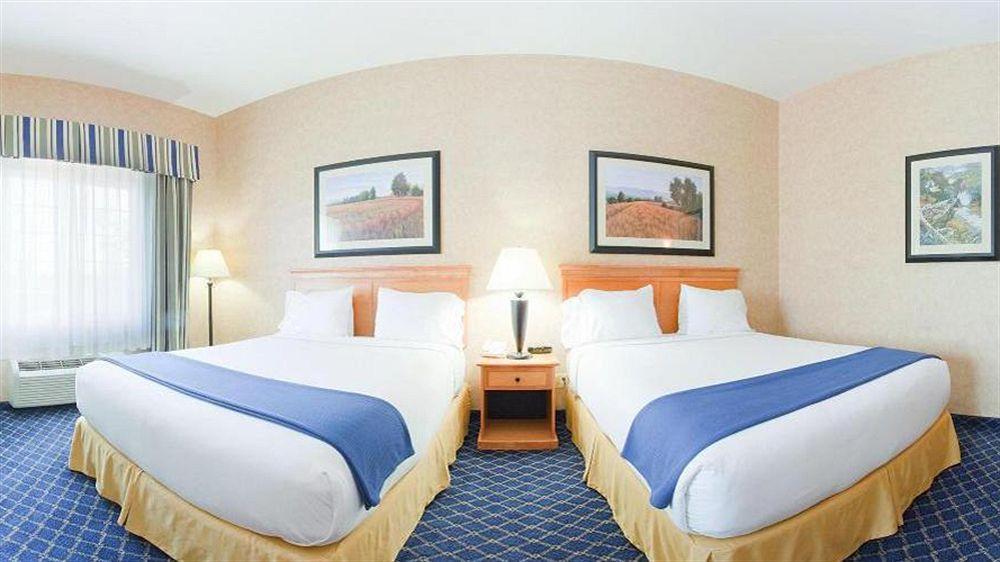 Holiday Inn Express & Suites Cheney By Ihg Экстерьер фото