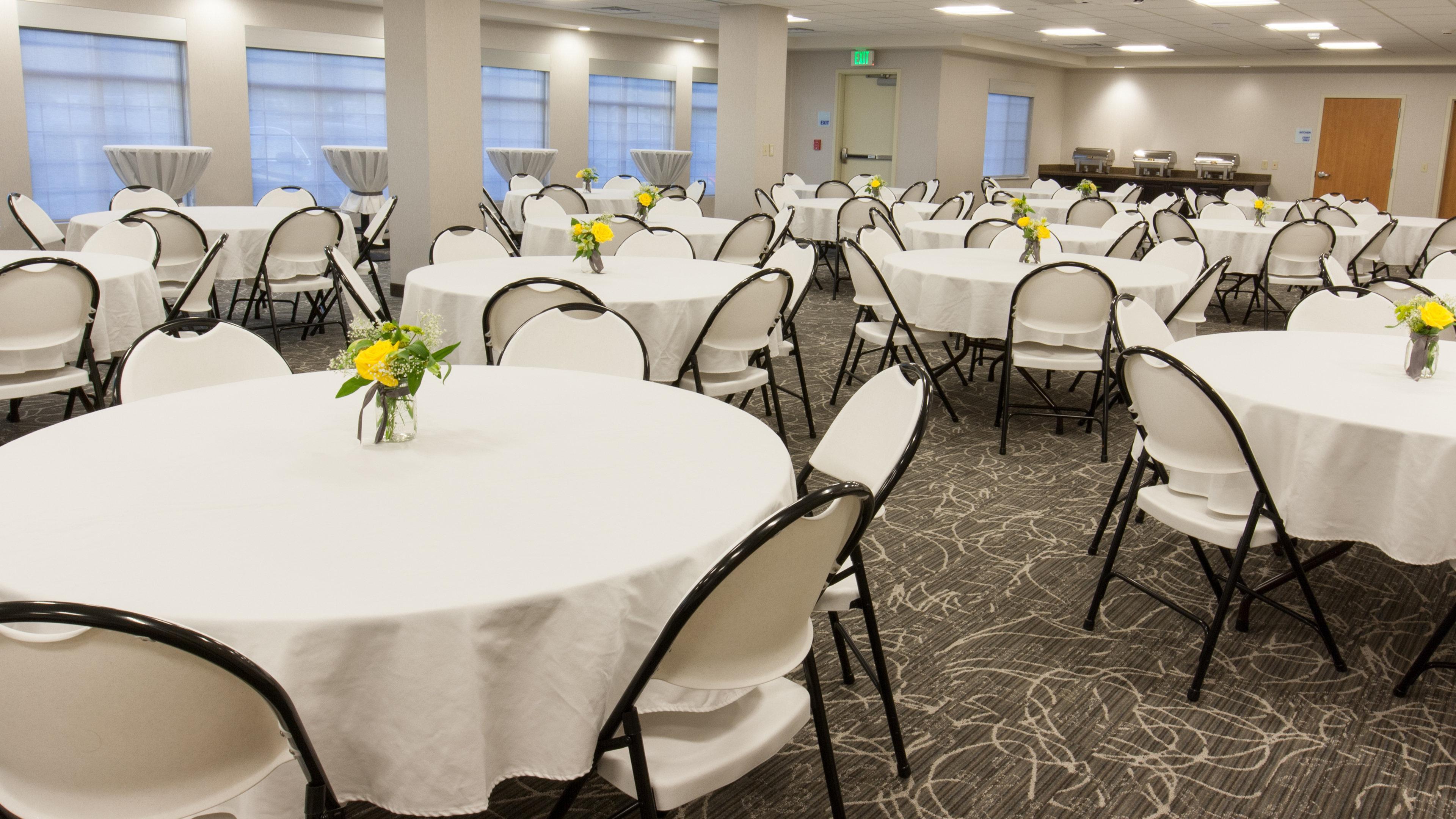 Holiday Inn Express & Suites Cheney By Ihg Экстерьер фото