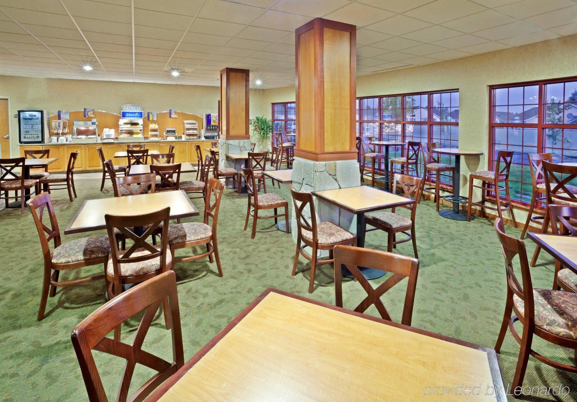 Holiday Inn Express & Suites Cheney By Ihg Экстерьер фото