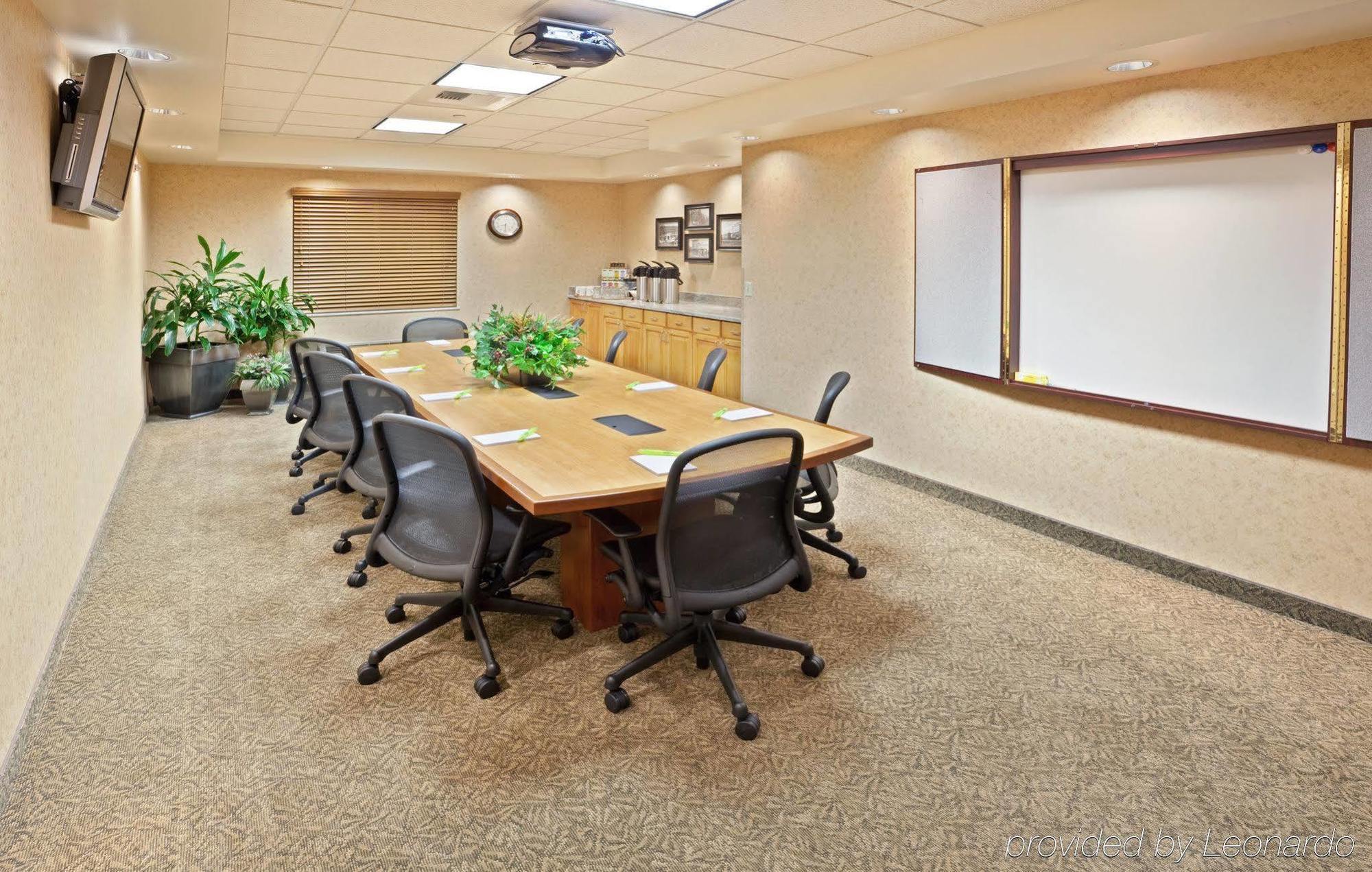 Holiday Inn Express & Suites Cheney By Ihg Экстерьер фото