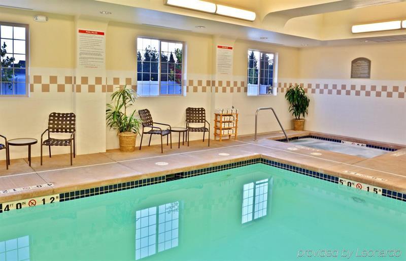 Holiday Inn Express & Suites Cheney By Ihg Экстерьер фото